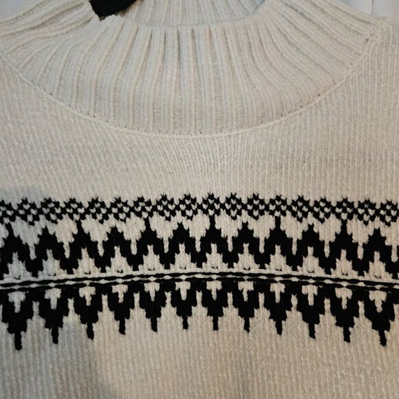 Christian Siriano Plush Mock Neck Winter Sweater Med Zig Zag White Black - Picture 3 of 8